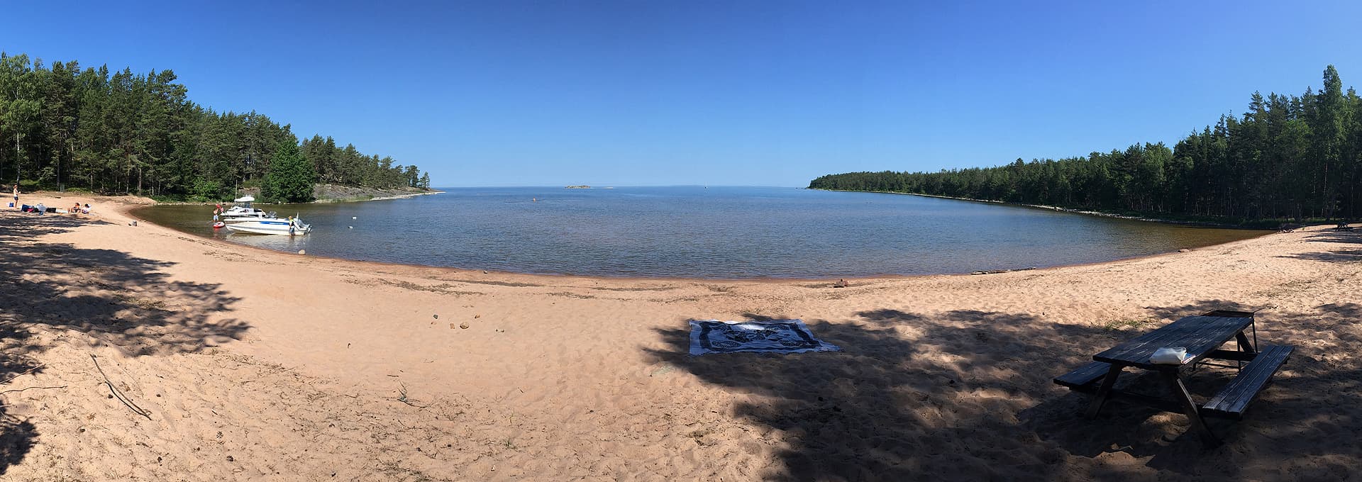 Rövarsands hela strand och vik