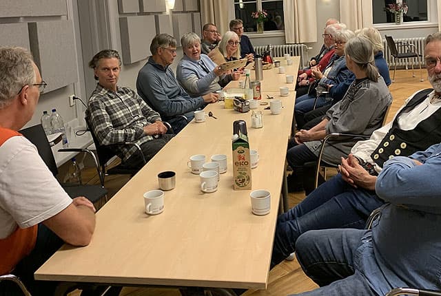 Fika vid långbord