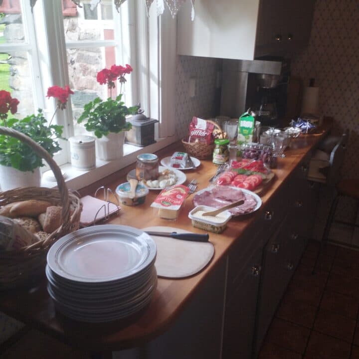Fika med mackor.